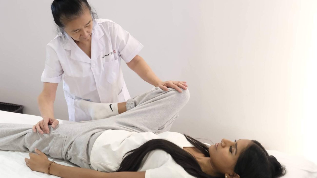 Osteopath treatment for bloating from ovulation
